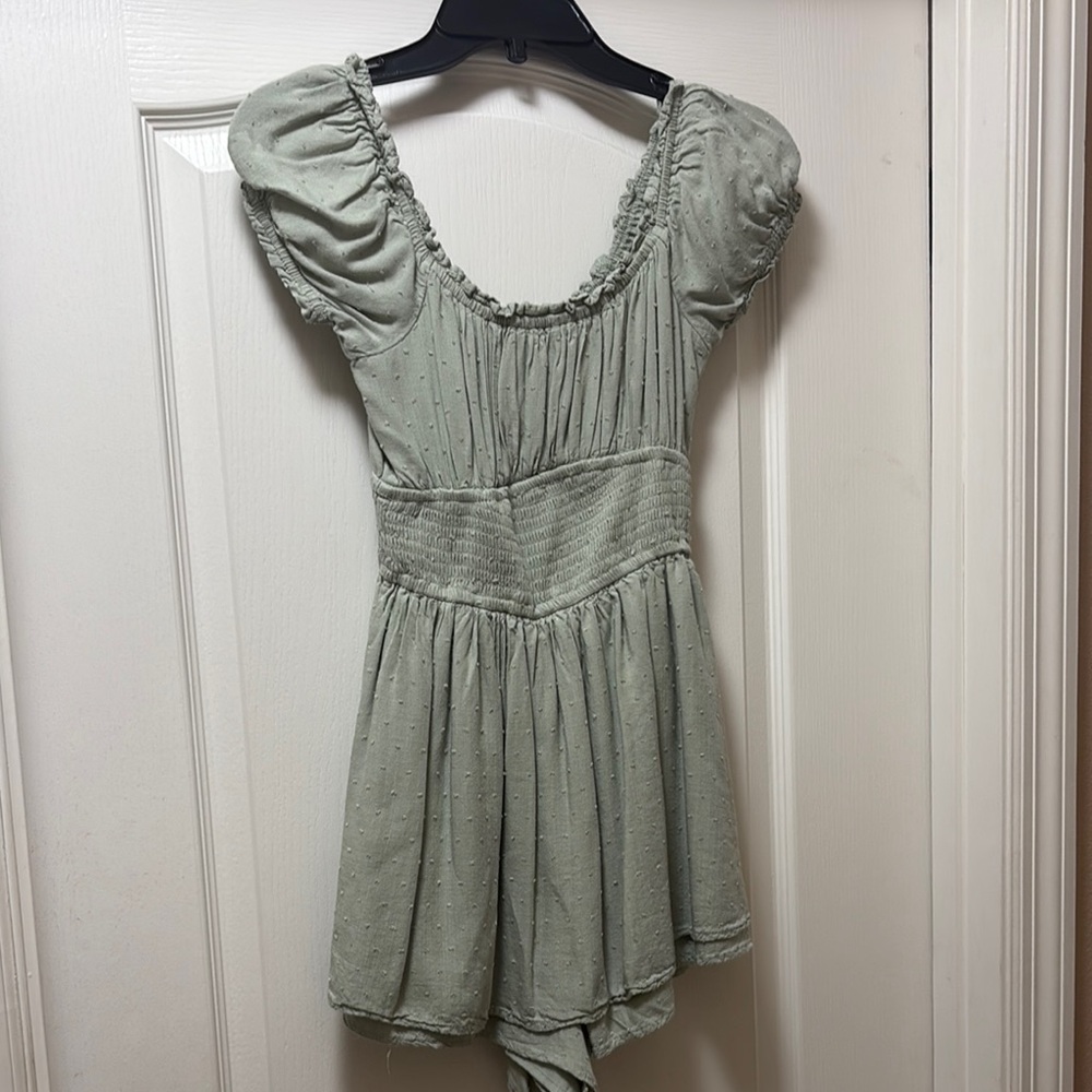 Hollister Light Green Puff Sleeve Romper